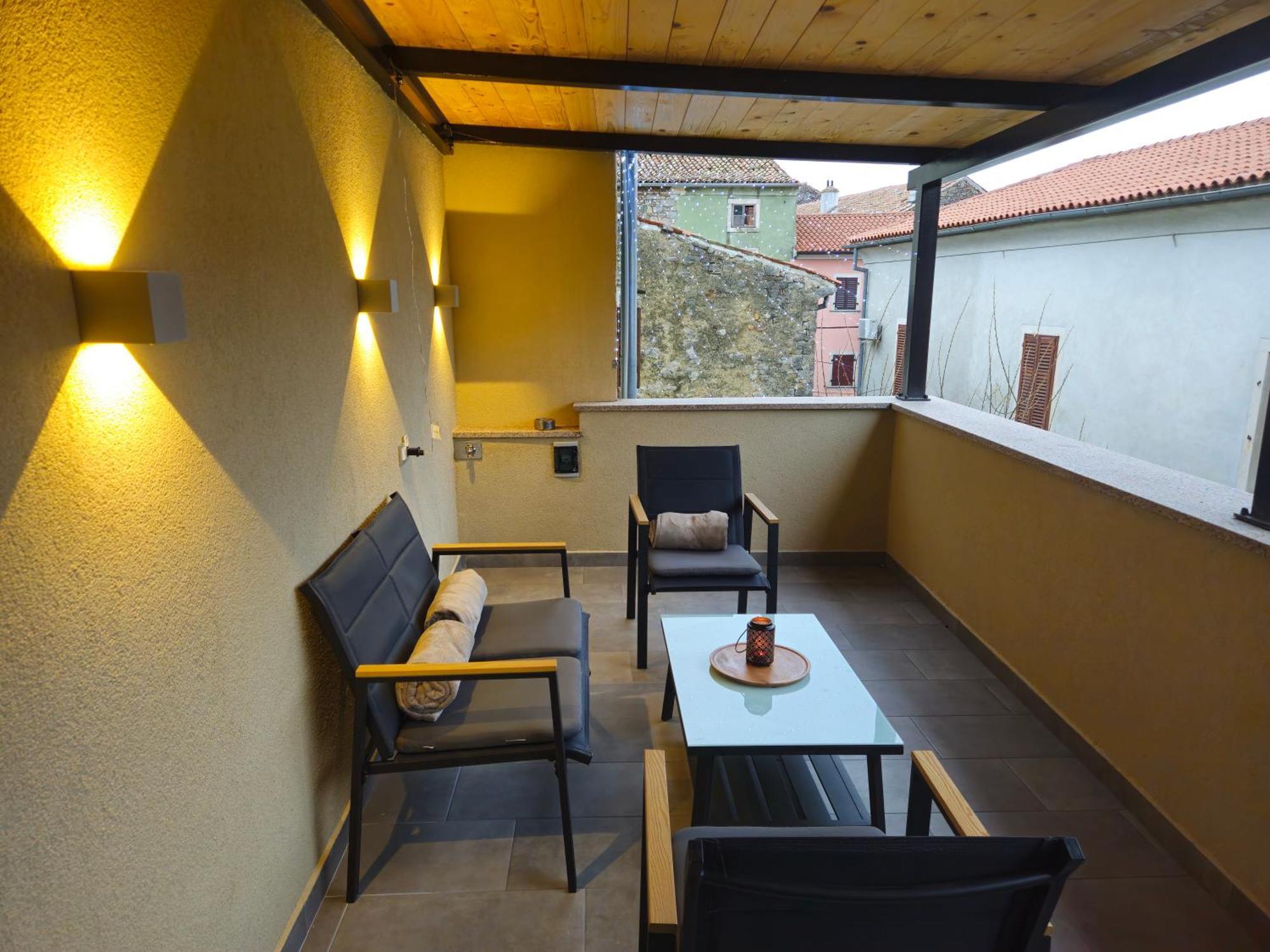 Apartament Rnr *